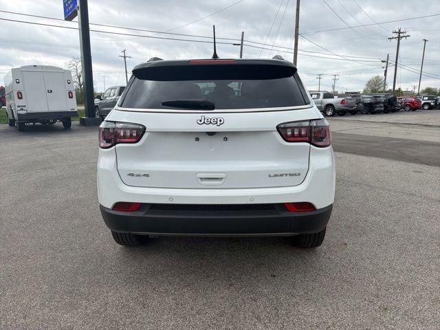 Used 2024 Jeep Compass Limited image 7