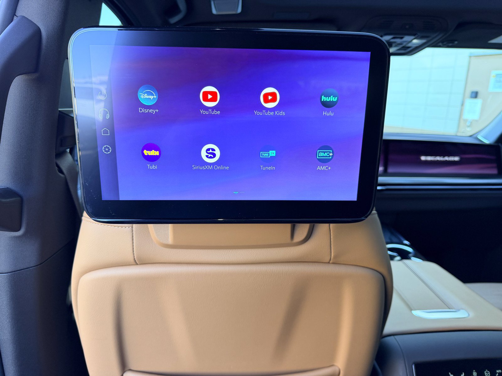 Used 2026 Cadillac Escalade Luxury w/ Touring Package AWD/4WD image 27