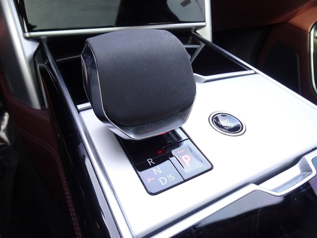 Used 2024 Land Rover Range Rover SE AWD/4WD image 19