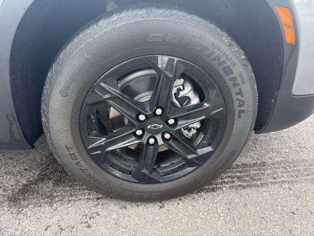 Used 2025 Chevrolet Blazer LT w/ Midnight/Sport Edition image 9