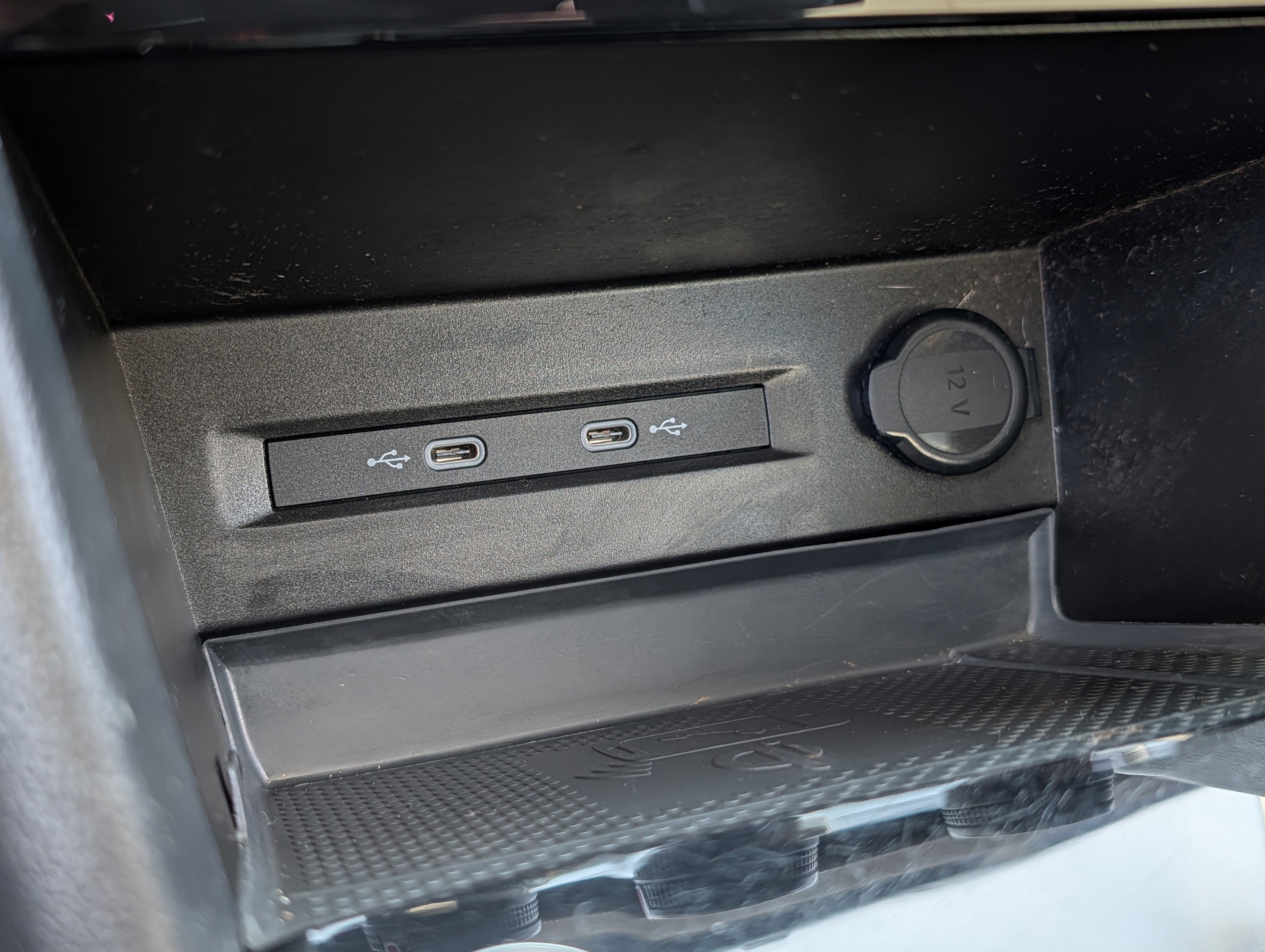 Used 2023 Volkswagen Taos SE w/ Panoramic Sunroof Package image 28