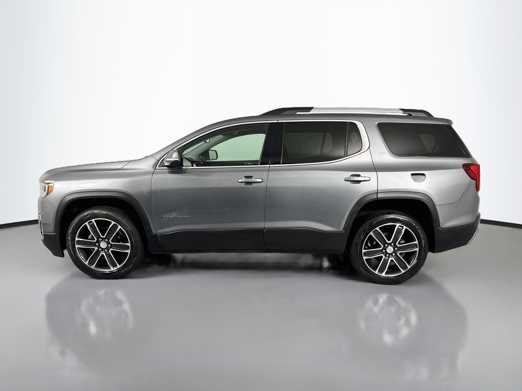Used 2022 GMC Acadia SLT w/ Technology Package AWD/4WD image 8