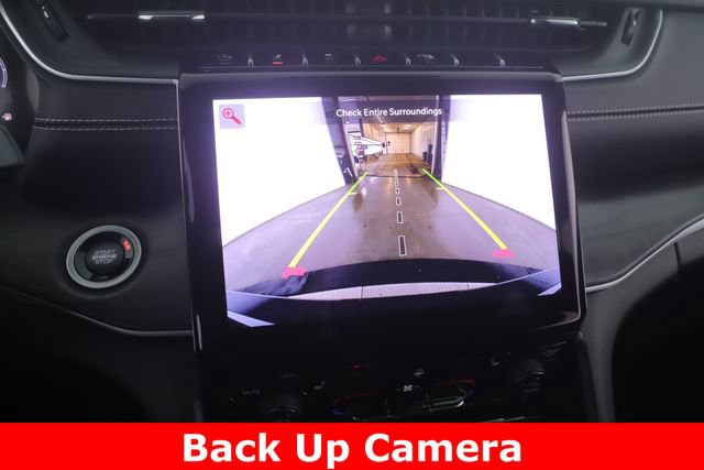 Used 2025 Jeep Grand Cherokee L Limited w/ Black Appearance Package image 25