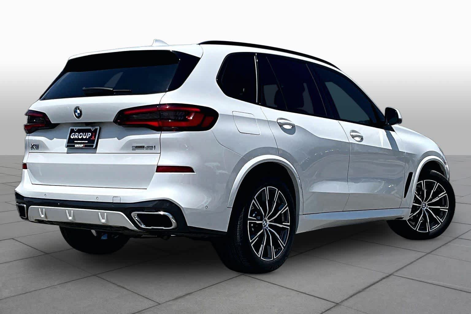 Used 2022 BMW X5 sDrive40i w/ M Sport Package RWD image 13