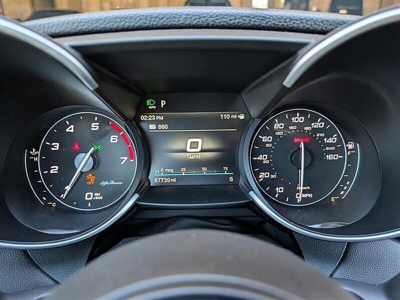 Used 2020 Alfa Romeo Giulia Ti w/ Active Blind Spot Package AWD/4WD image 20