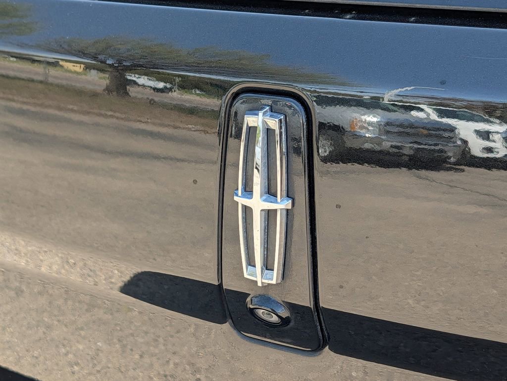 Used 2014 Lincoln MKX AWD w/ Equipment Group 102A image 10