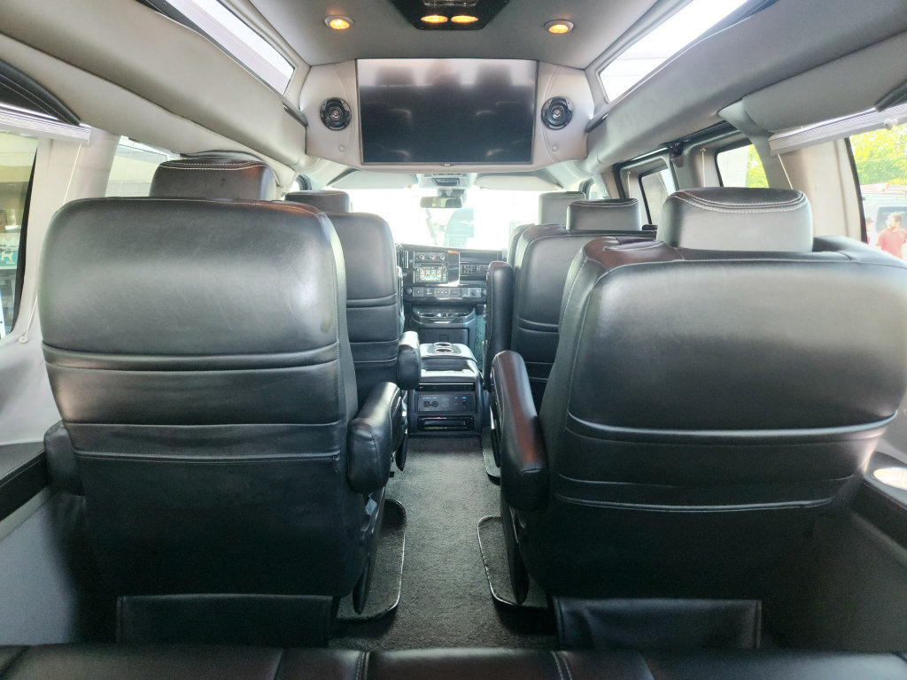 Used 2021 Chevrolet Express 2500 Extended w/ Enhanced Convenience Package RWD image 4