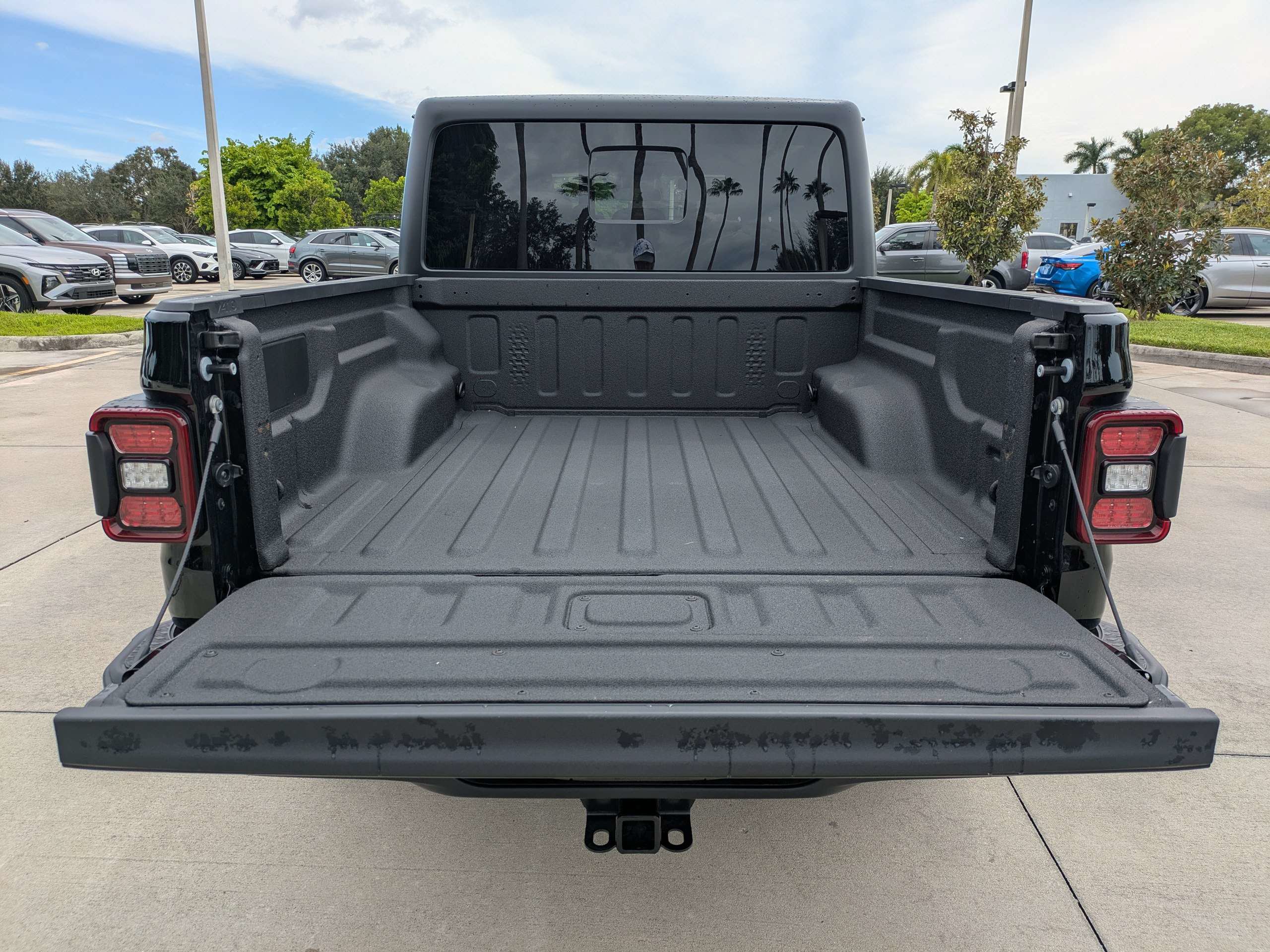 Used 2026 Jeep Gladiator Sport AWD/4WD image 11