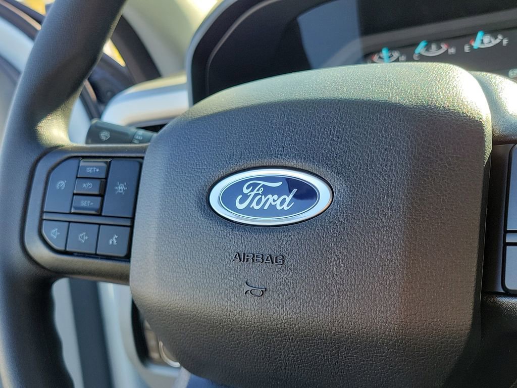 New 2026 Ford F550 4x4 Regular Cab Super Duty image 33