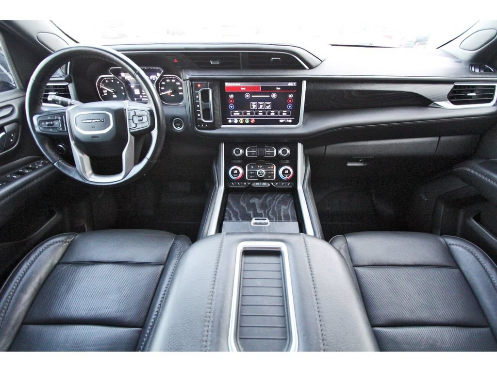 Used 2021 GMC Yukon XL Denali w/ LPO, Illumination Package AWD/4WD image 9
