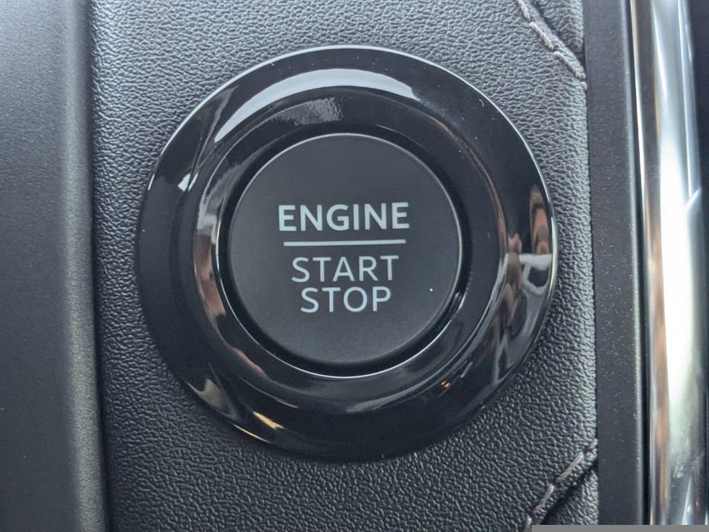 New 2025 Ford Expedition Max Platinum w/ Stealth Performance Package image 33