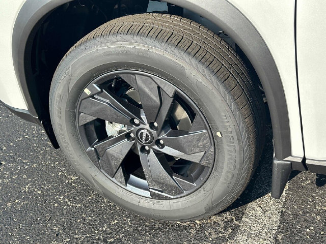 New 2026 Nissan Rogue SV w/ Cold Weather Package AWD/4WD image 7