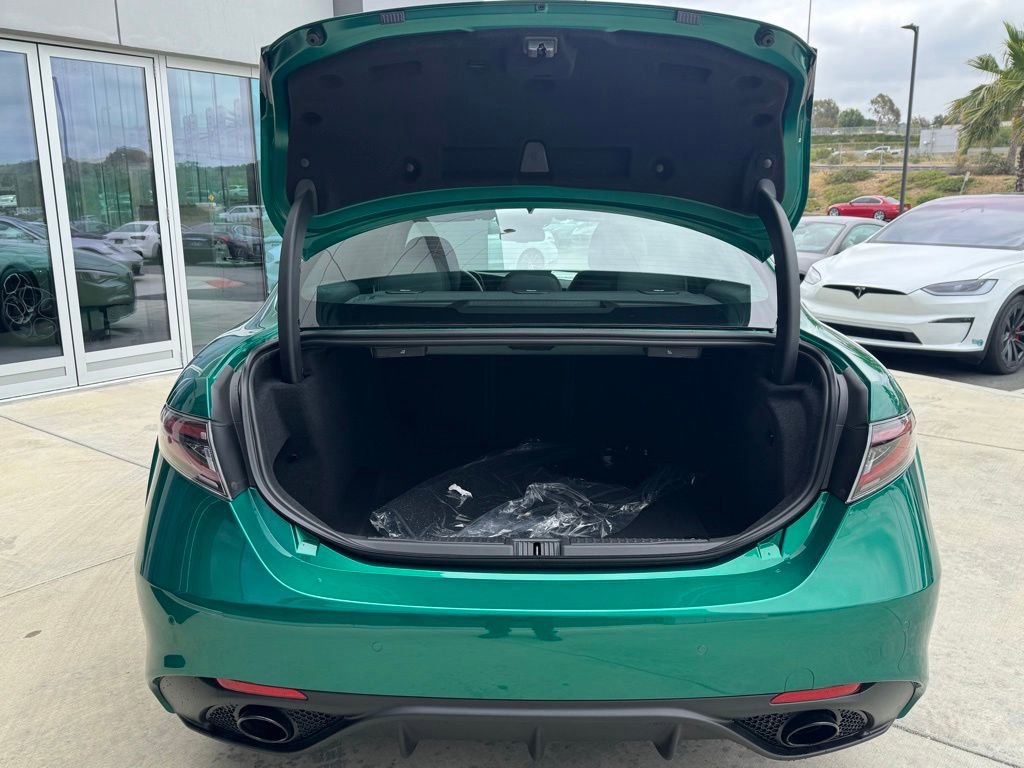 New 2026 Alfa Romeo Giulia w/ Driving Assist Package RWD image 9