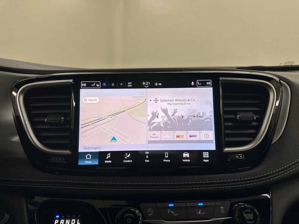 New 2026 Chrysler Pacifica Limited image 37