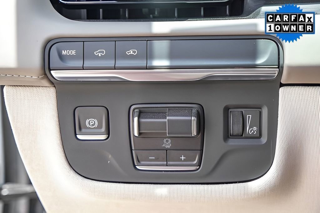 Certified 2024 Cadillac Escalade Sport Platinum w/ LPO, ONYX Package image 23