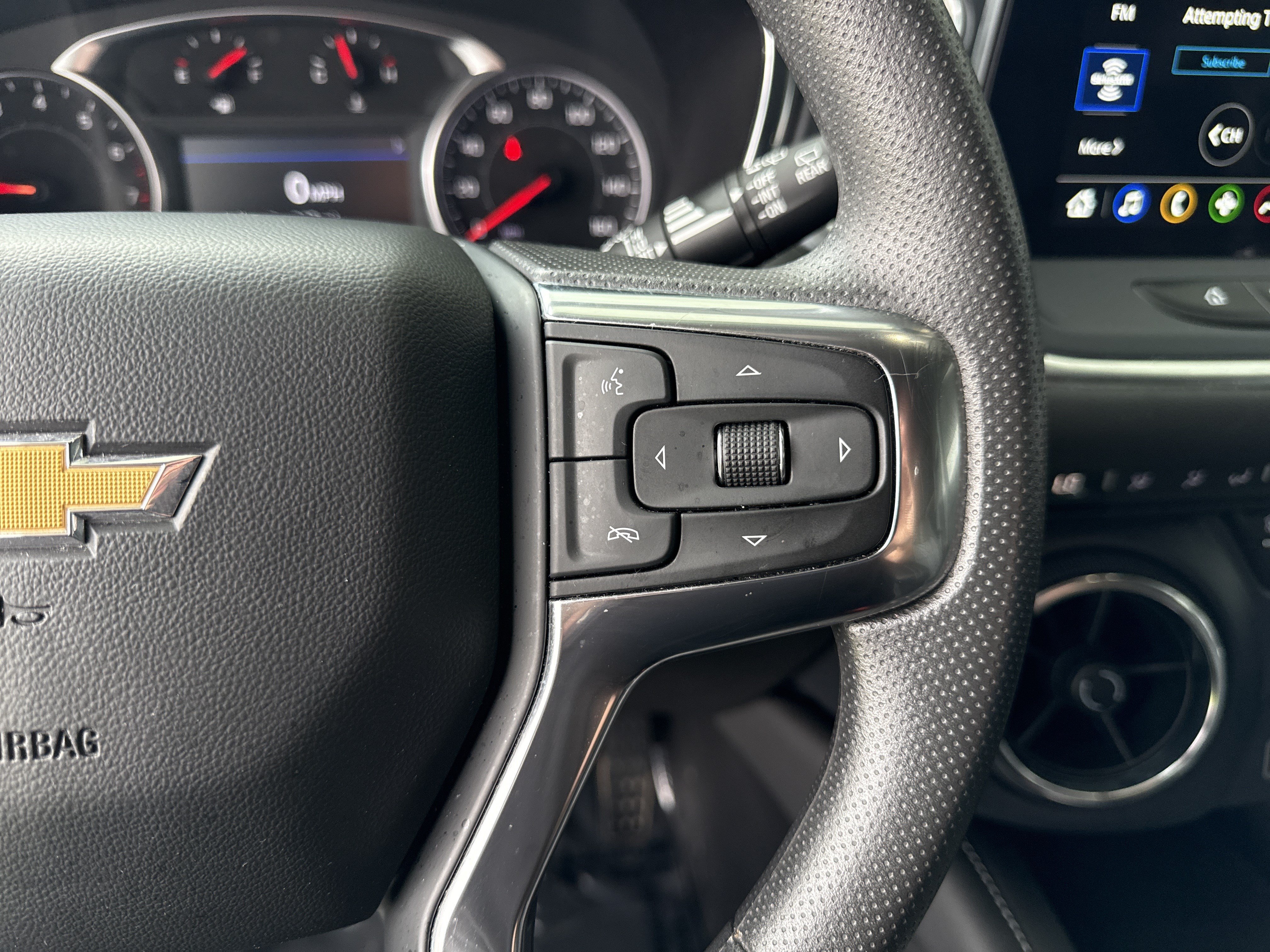 Used 2025 Chevrolet Blazer LT AWD/4WD image 19