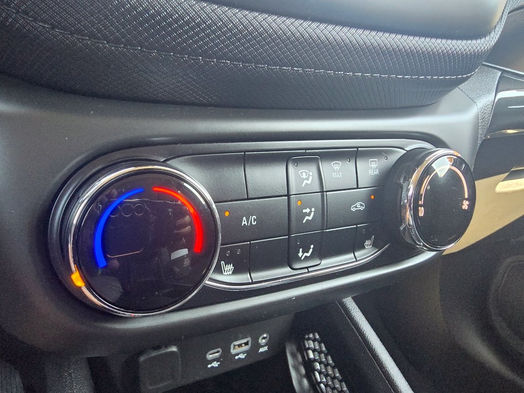 Used 2023 Chevrolet TrailBlazer LT FWD image 31