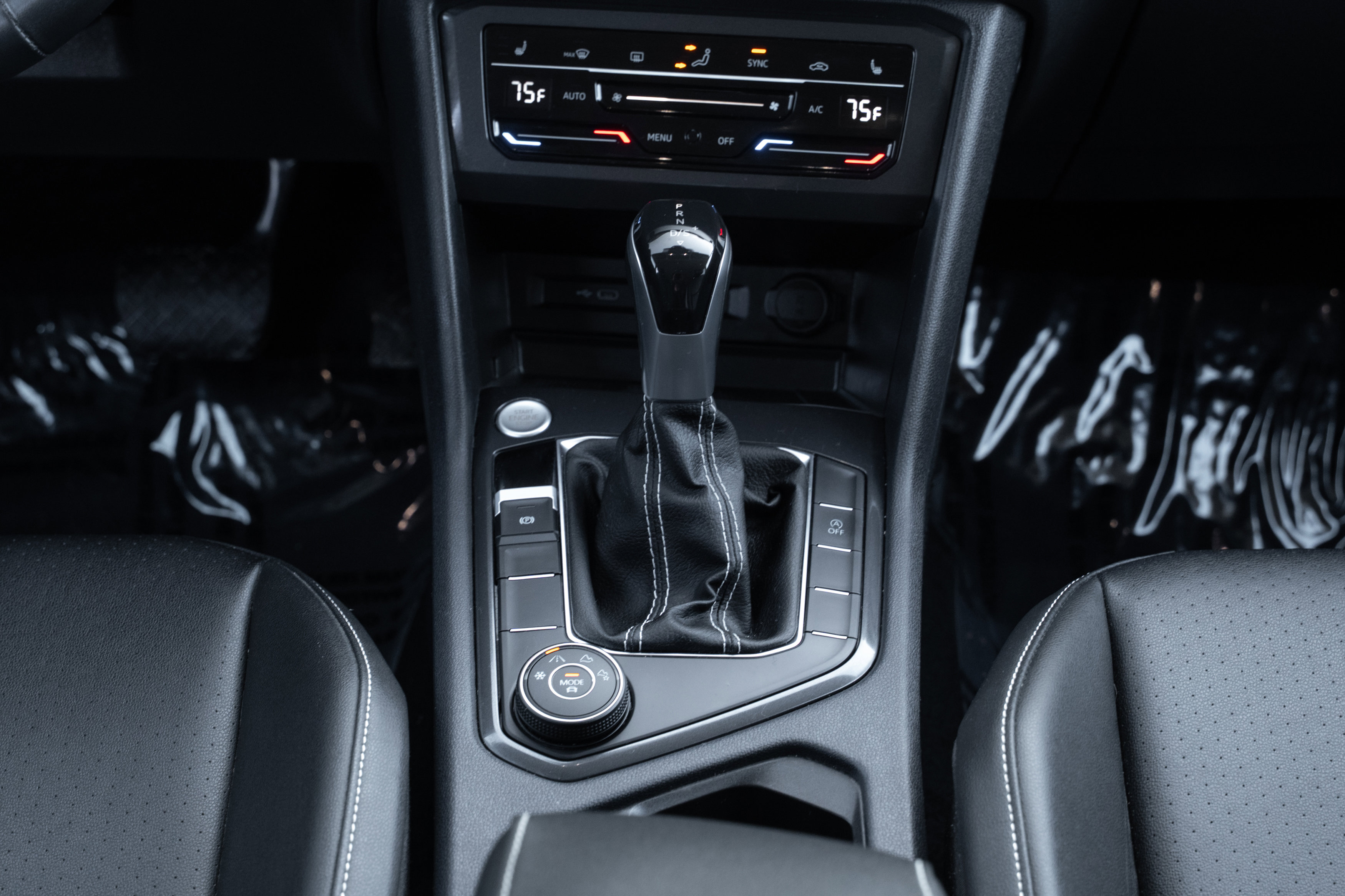 Used 2023 Volkswagen Tiguan SE image 23