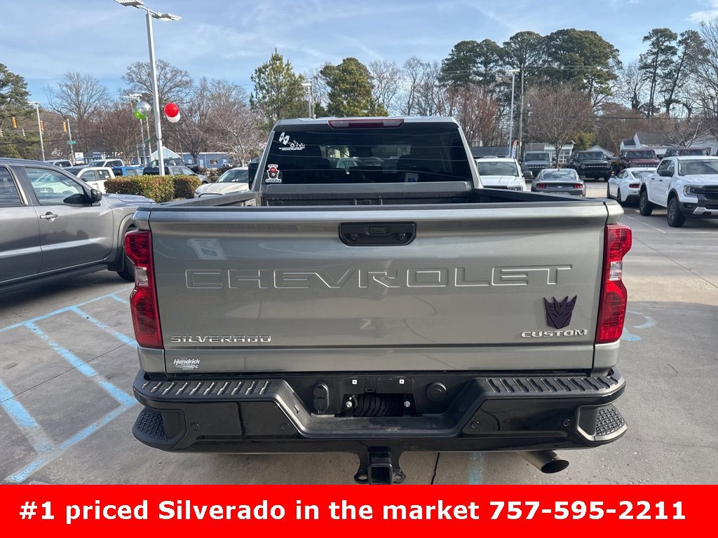 Used 2025 Chevrolet Silverado 2500 Custom w/ Custom Value Package image 5