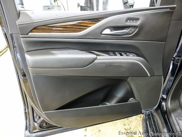 Certified 2021 Cadillac Escalade ESV Premium Luxury w/ LPO, Illumination Package AWD/4WD image 23