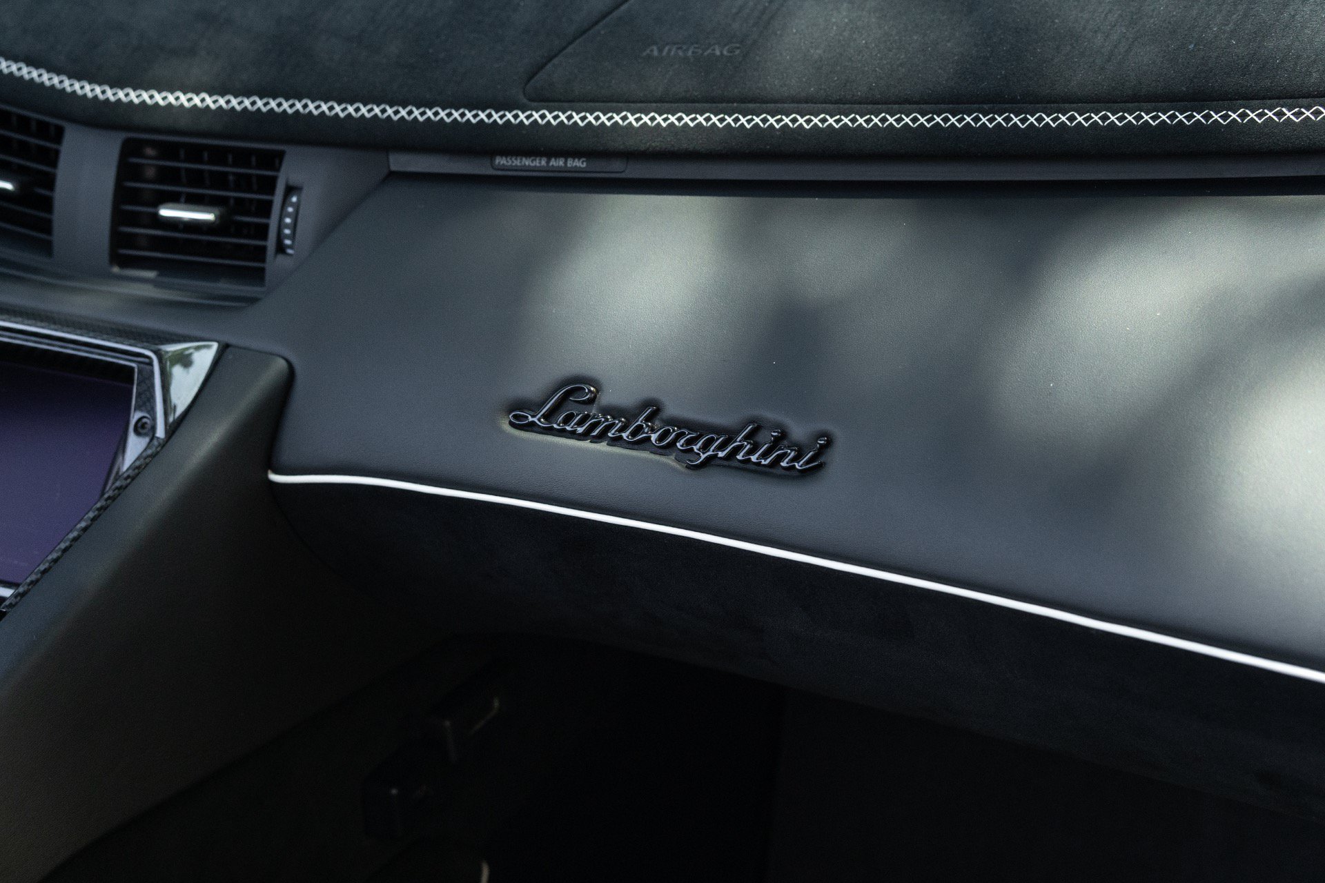 Used 2020 Lamborghini Aventador SVJ AWD/4WD image 82