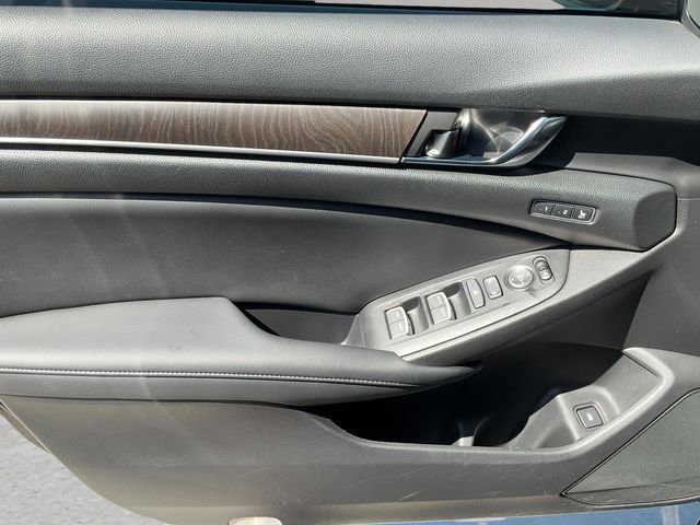 Used 2021 Honda Accord Touring image 9