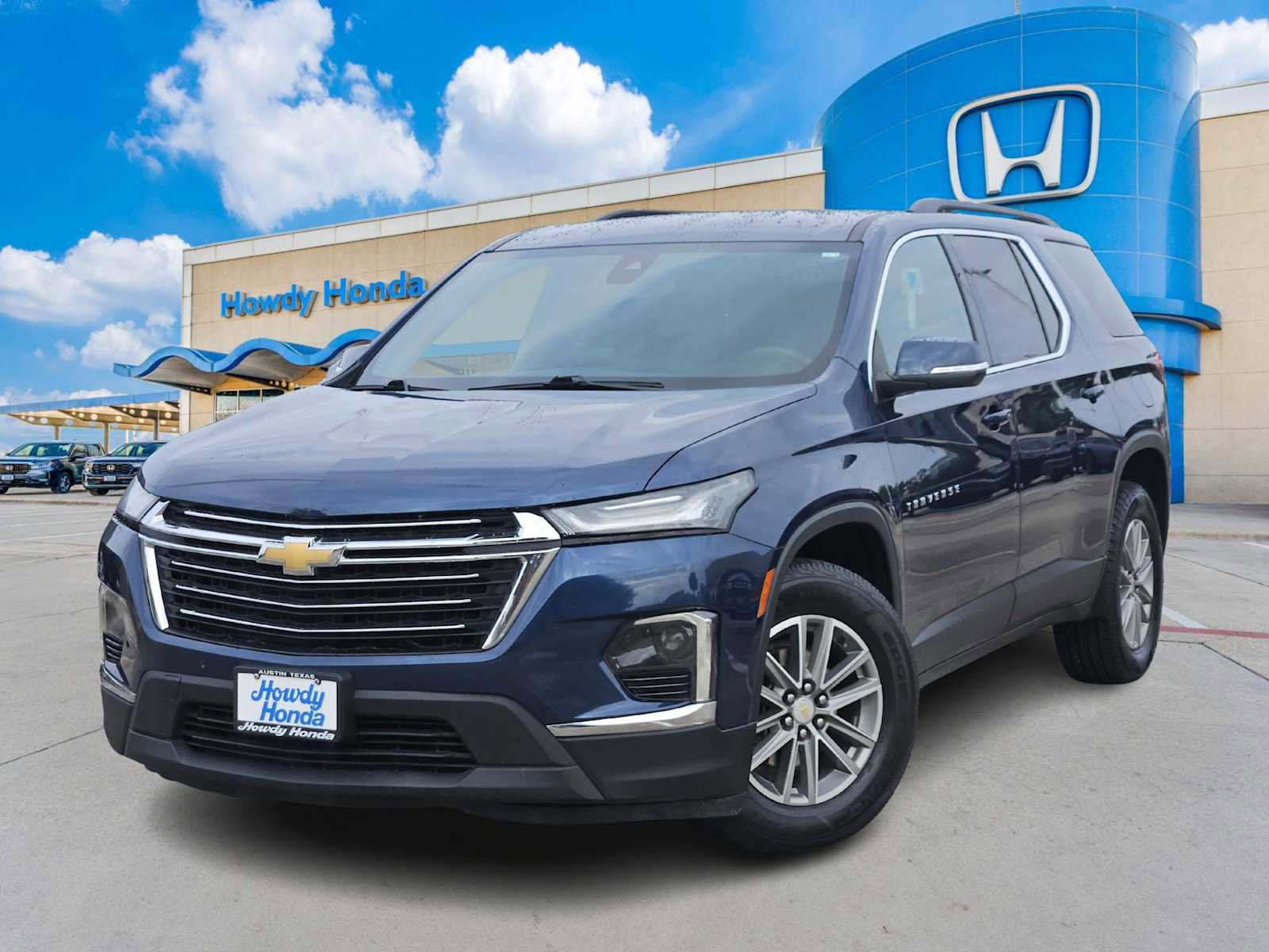 Used 2022 Chevrolet Traverse LT