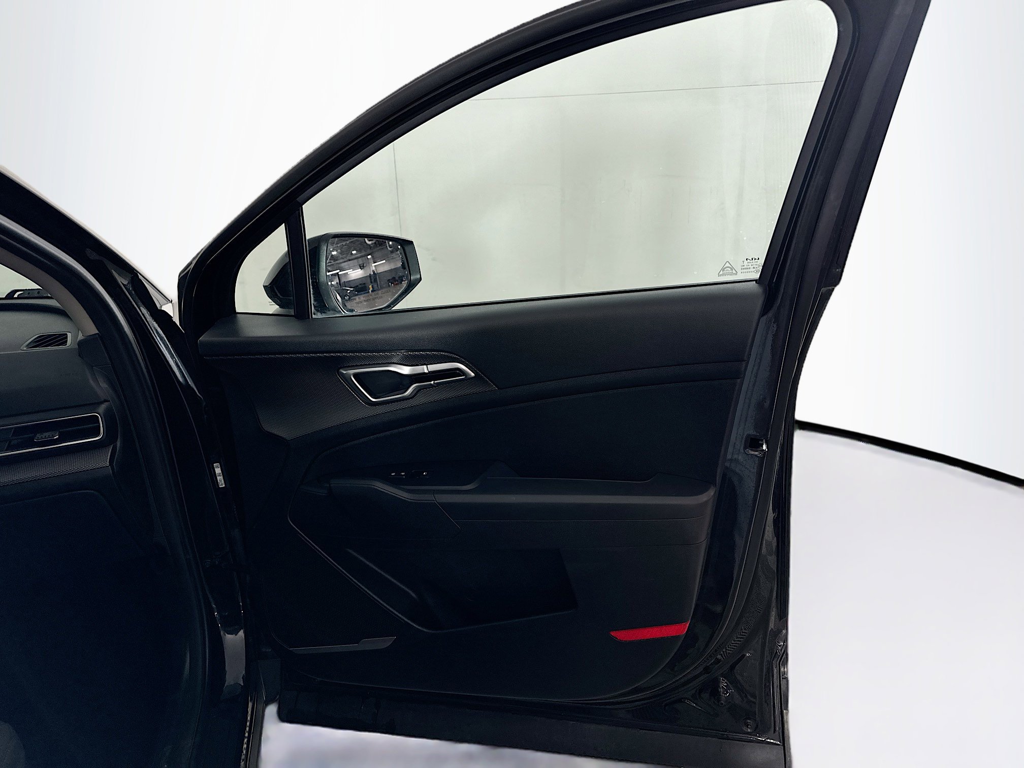 Used 2024 Kia Sportage LX image 30