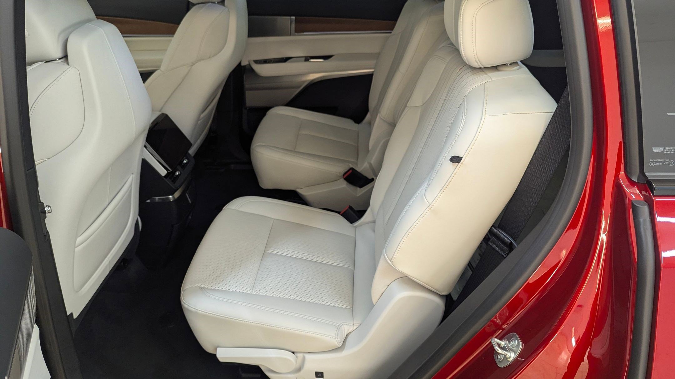 New 2026 Cadillac Vistiq Sport image 13