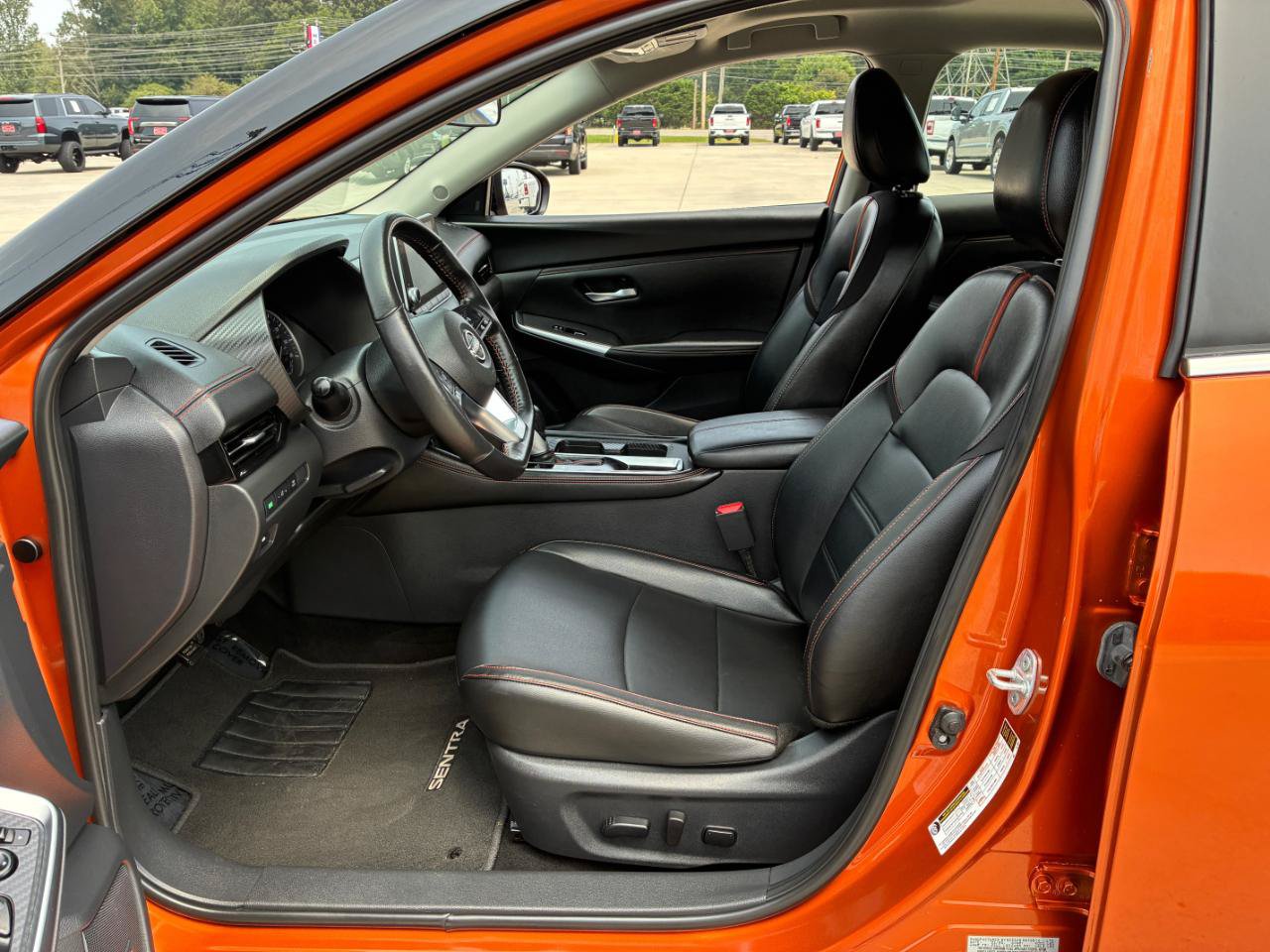 Used 2025 Nissan Sentra SR w/ SR Premium Package FWD image 12