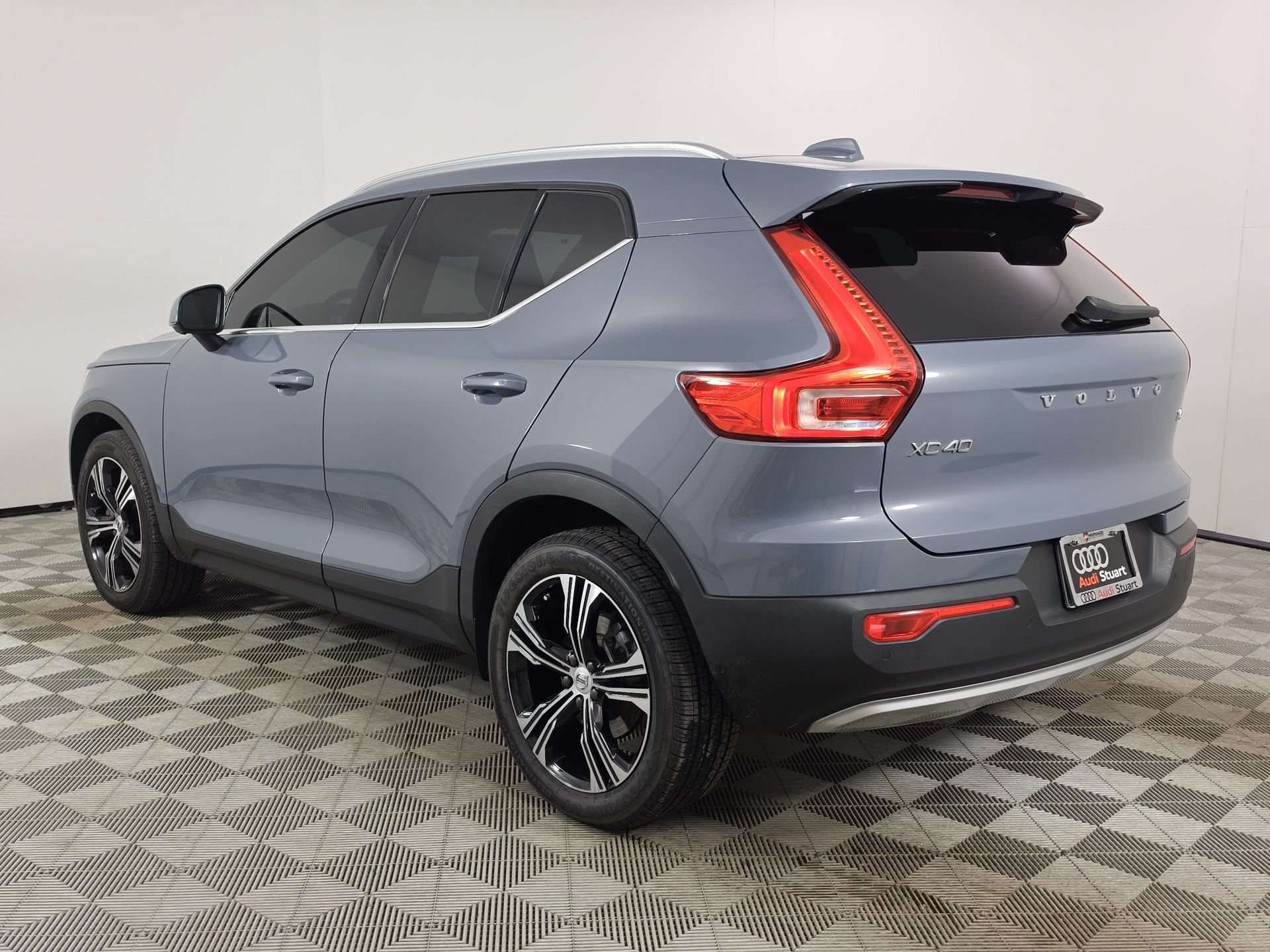 Used 2022 Volvo XC40 T5 Inscription w/ Advanced Package AWD/4WD image 5
