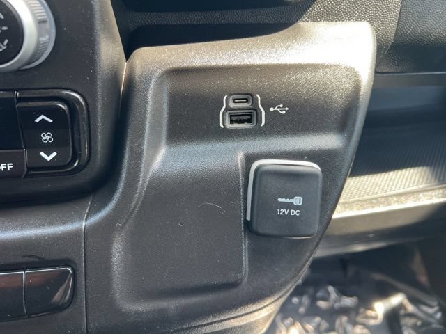 Used 2025 RAM ProMaster 2500 w/ Convenience Group FWD image 10
