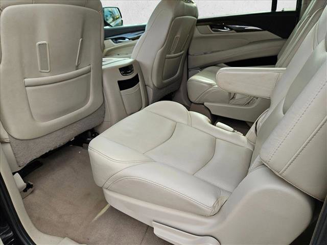 Used 2020 Cadillac Escalade ESV Luxury AWD/4WD image 19