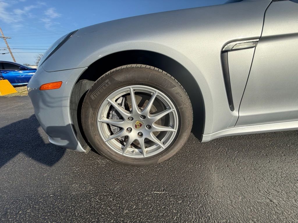 Used 2015 Porsche Panamera 4 image 9
