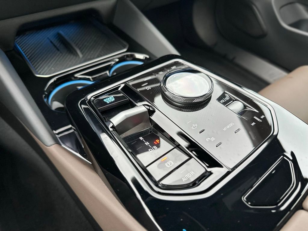 Certified 2024 BMW i5 M60 w/ Premium Package image 31