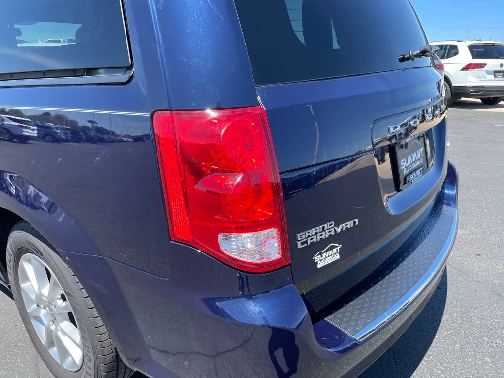 Used 2012 Dodge Grand Caravan R/T w/ Safety Sphere Group FWD image 37