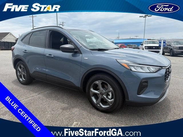 Used 2025 Ford Escape ST-Line w/ Tech Pack #1 FWD image 1