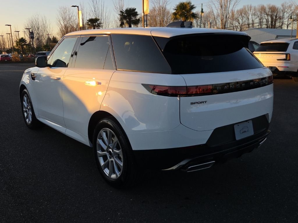 New 2026 Land Rover Range Rover Sport SE image 3