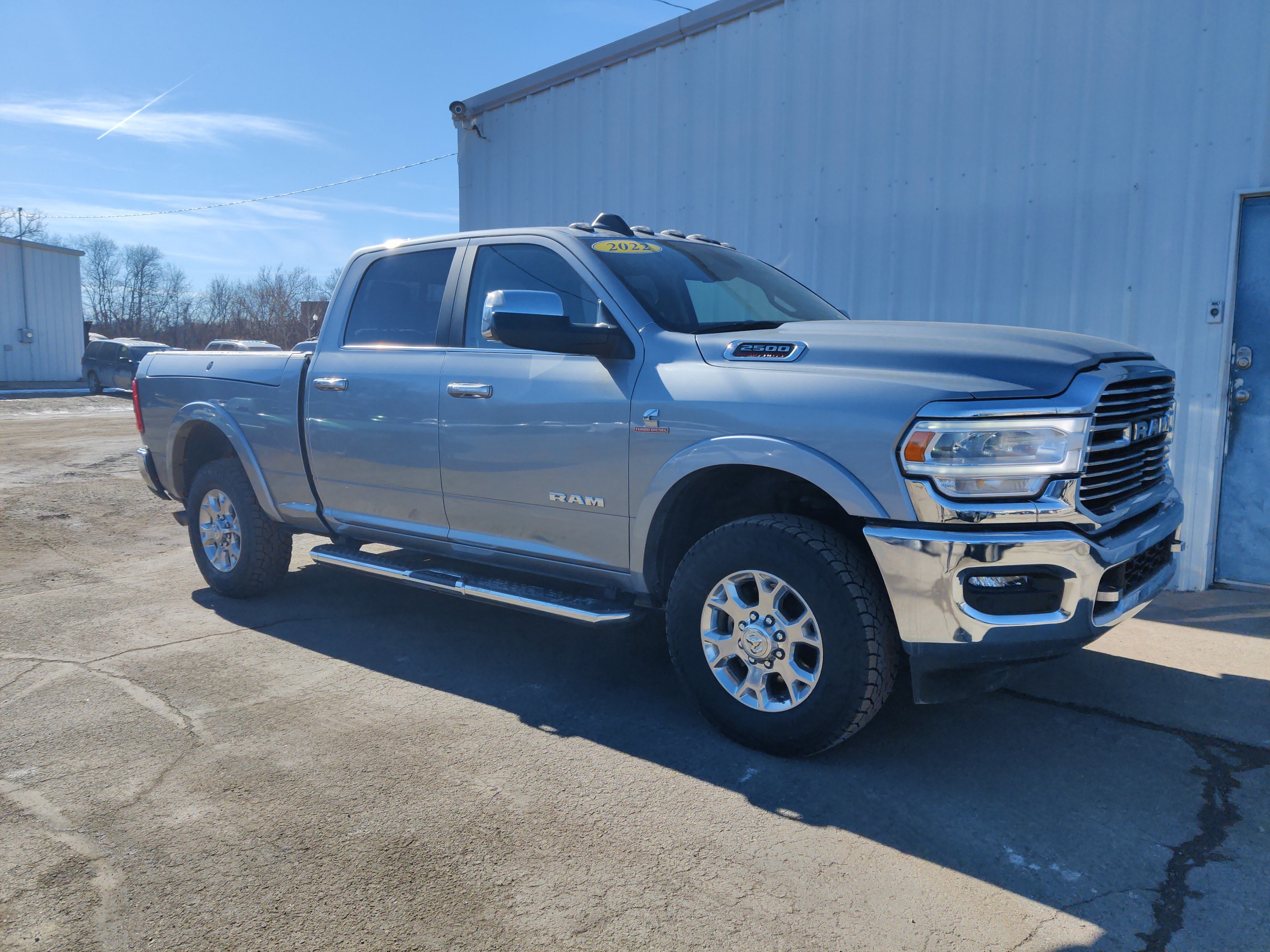 Used 2022 RAM 2500 Laramie AWD/4WD image 2