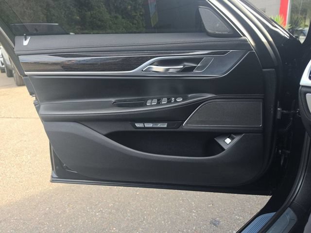 Used 2016 BMW 750i xDrive AWD/4WD image 19