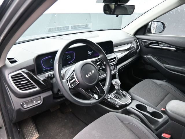 Used 2025 Kia Seltos S image 15