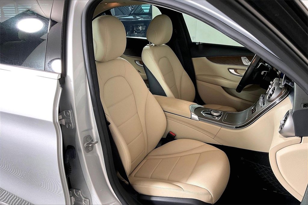 Used 2019 Mercedes-Benz C 300 C 300 image 6