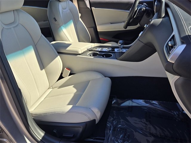 Certified 2023 Genesis G70 2.0T image 16