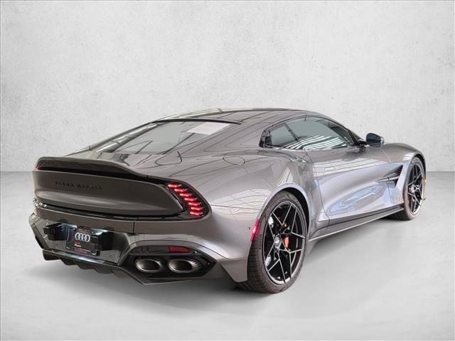 Used 2025 Aston Martin Vanquish RWD image 5