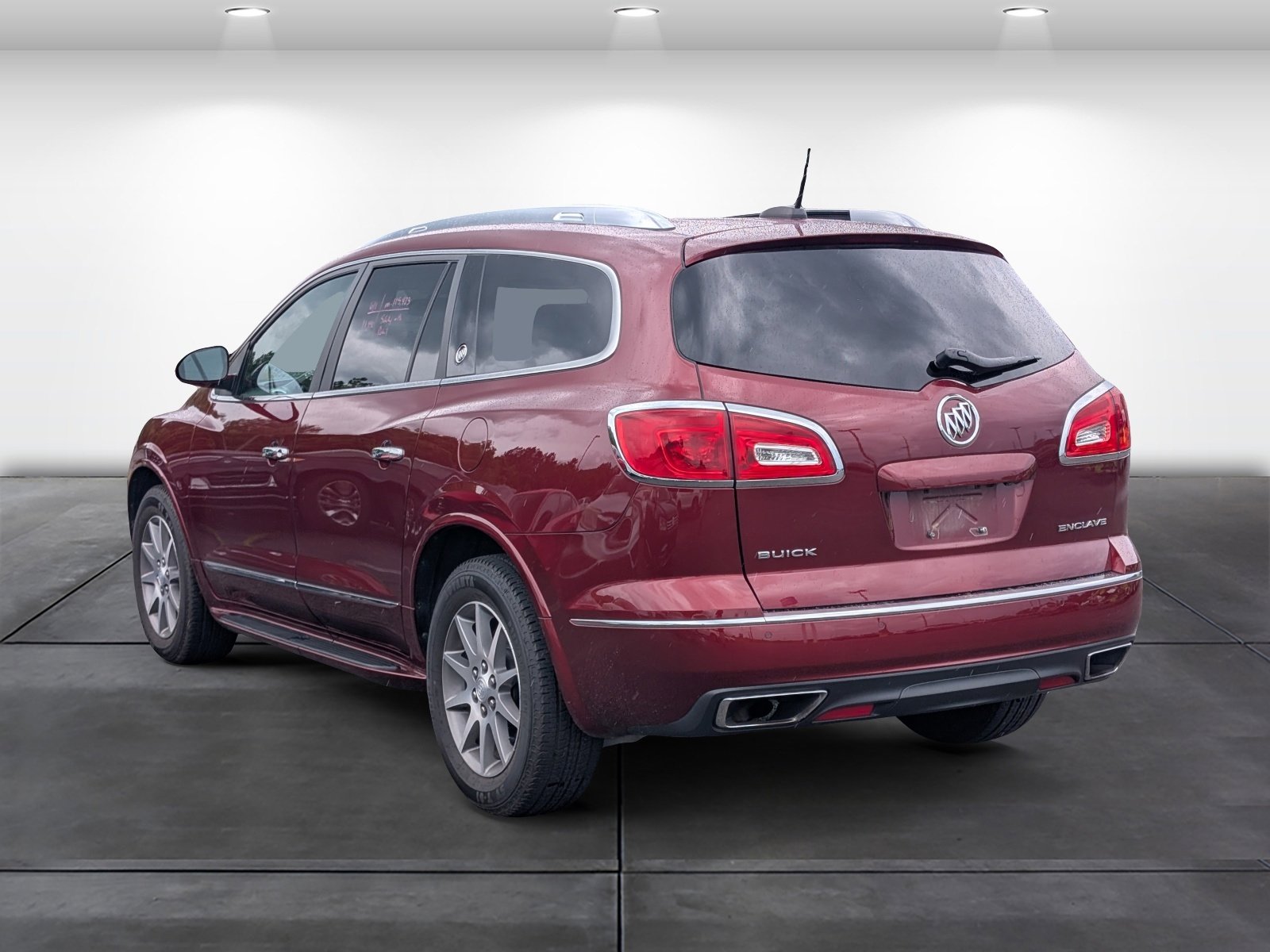Used 2017 Buick Enclave Leather w/ Trailering Package FWD image 3