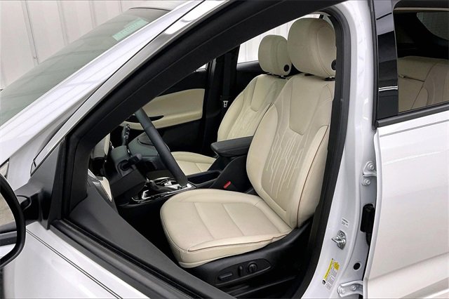 Certified 2025 Buick Encore GX Avenir w/ Avenir Technology Package image 8