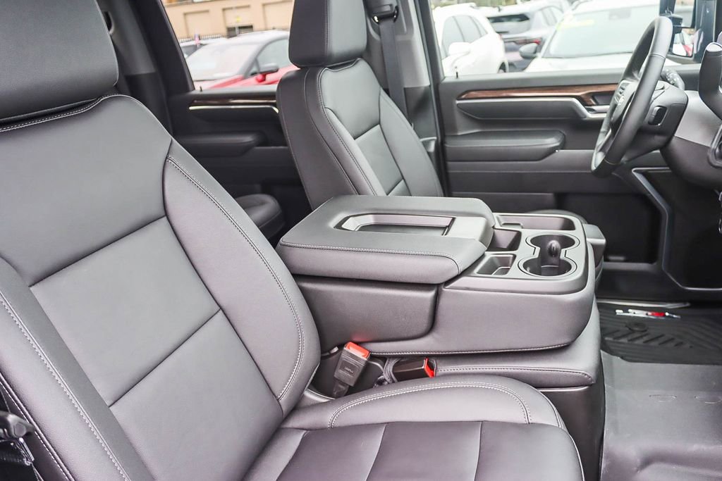 New 2025 Chevrolet Silverado 3500 LT w/ All Star Edition image 15