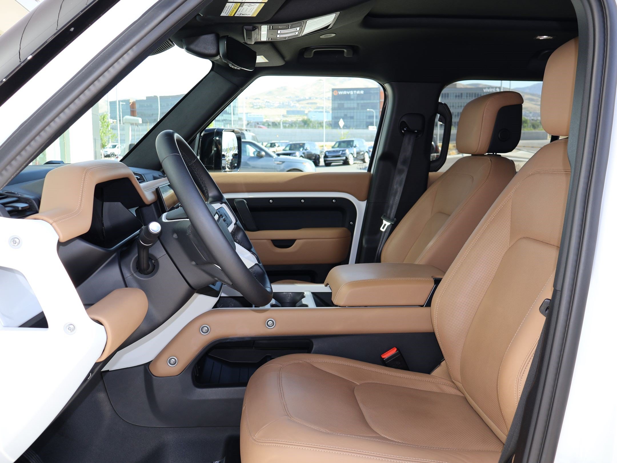 Certified 2025 Land Rover Defender 110 X-Dynamic SE AWD/4WD image 23
