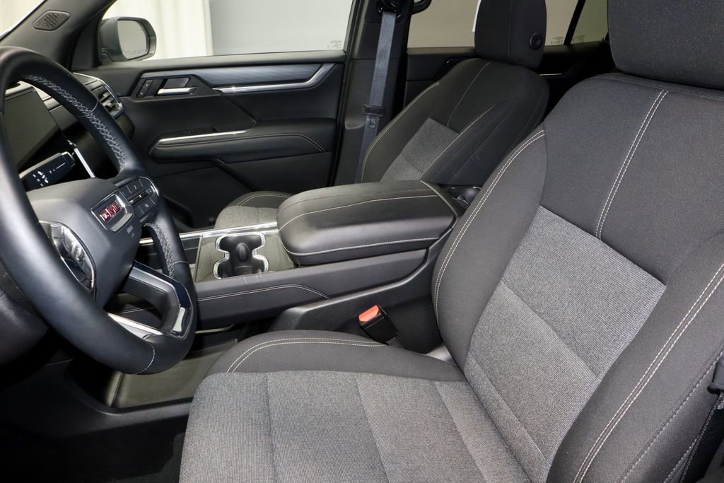 Used 2025 GMC Acadia Elevation AWD/4WD image 25