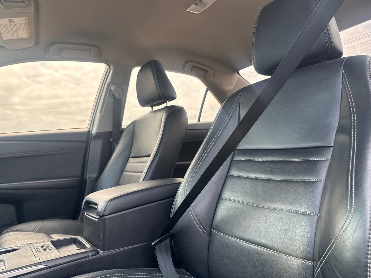 Used 2017 Toyota Camry XLE FWD image 35